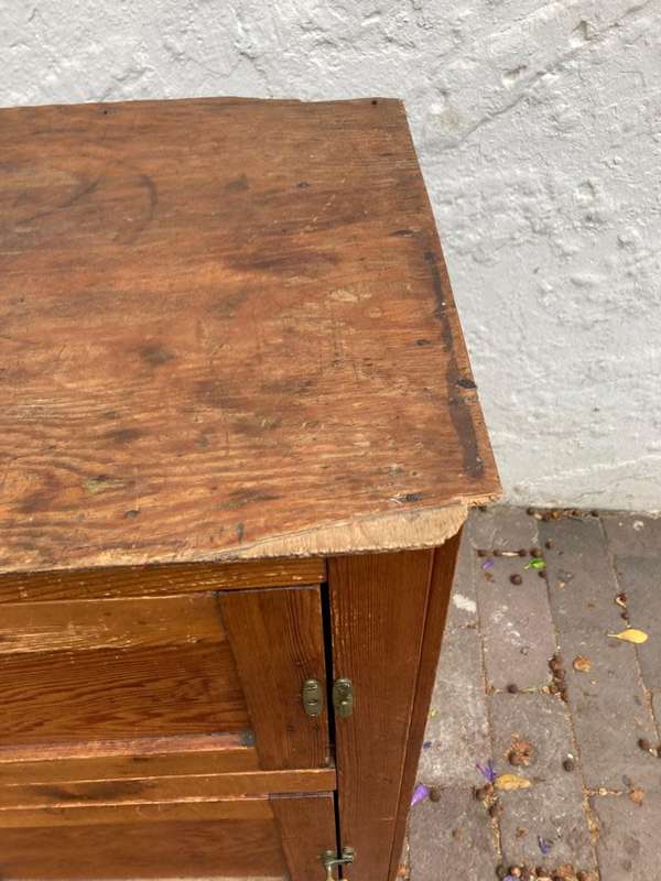 Converted Oregan Icebox ( 57 x 43 x 77 cm )