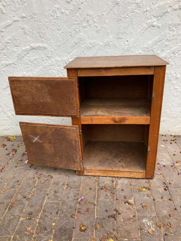 Converted Oregan Icebox ( 57 x 43 x 77 cm )