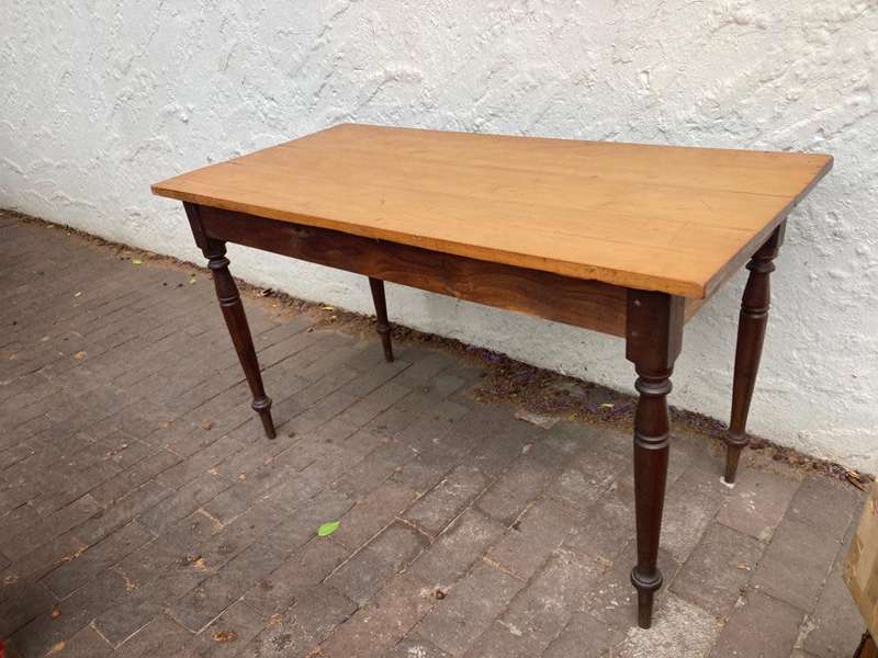 Cape Yellowood And Stinkwood Table ( 127 x 64 x 74 cm )