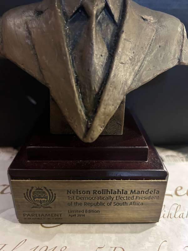 Nelson Mandela: Book plus Bronzed Bust by B Jackson ( 20 cm )