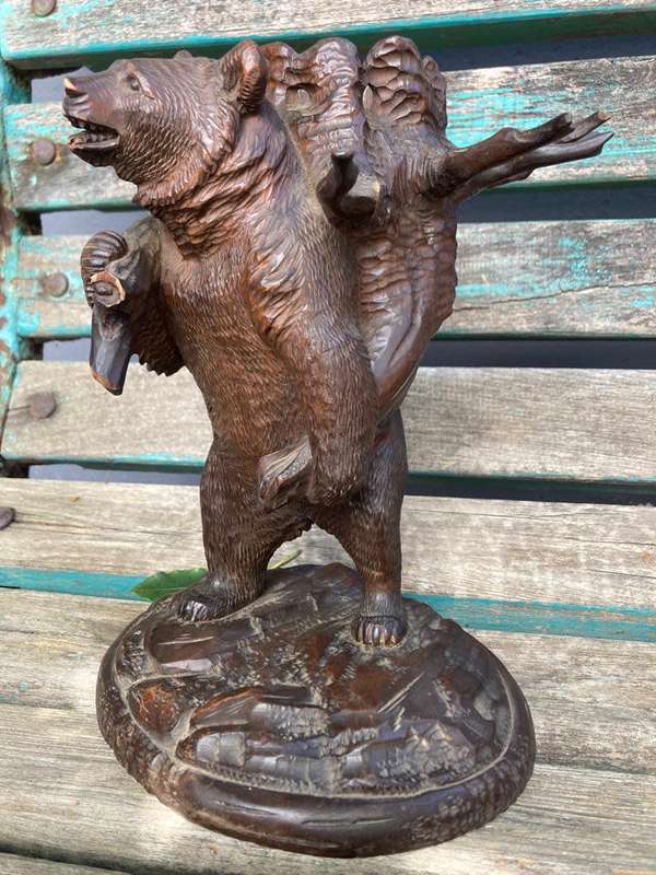 Vintage Black Forrest Carved Bear Pipestand ( 20 x 16 x 25 cm )