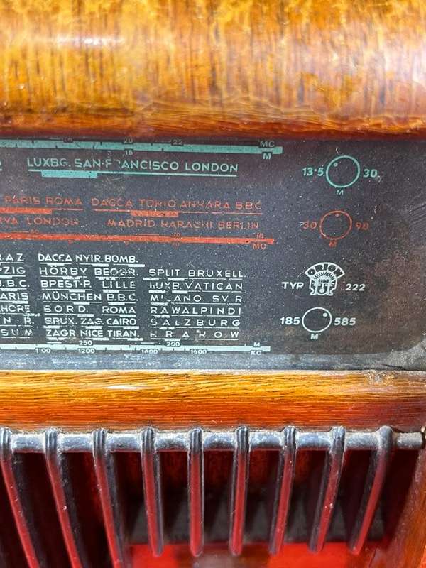 Vintage Orion 221 Radio , Hungary 1951 ( not working )