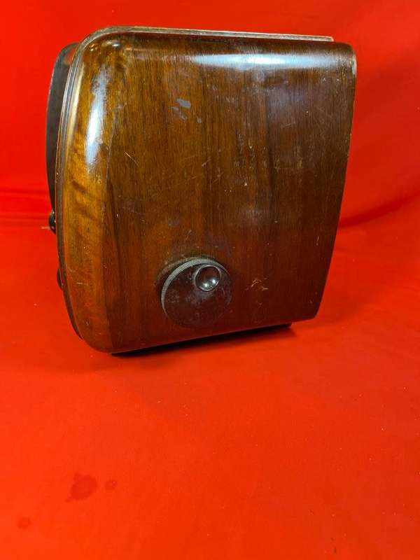 Vintage Orion 221 Radio , Hungary 1951 ( not working )
