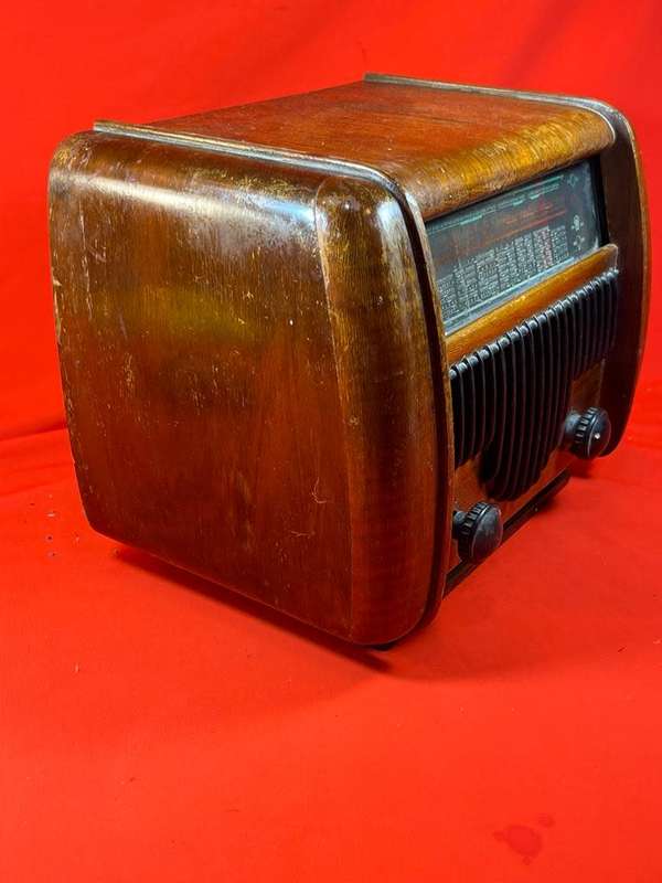 Vintage Orion 221 Radio , Hungary 1951 ( not working )