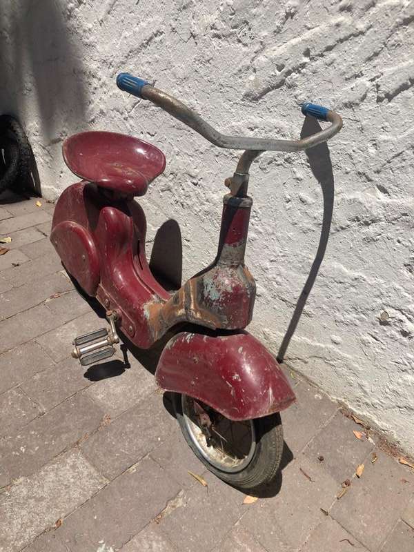 Super Rare Mobo Pedal Scooter circa 1950