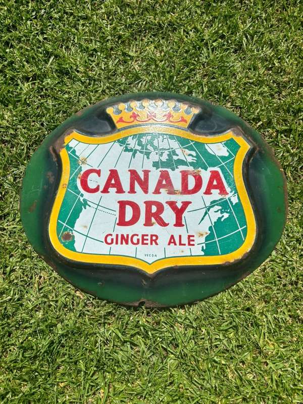 Original Enamel Canada Dry Button Sign ( 49 x 40 cm )