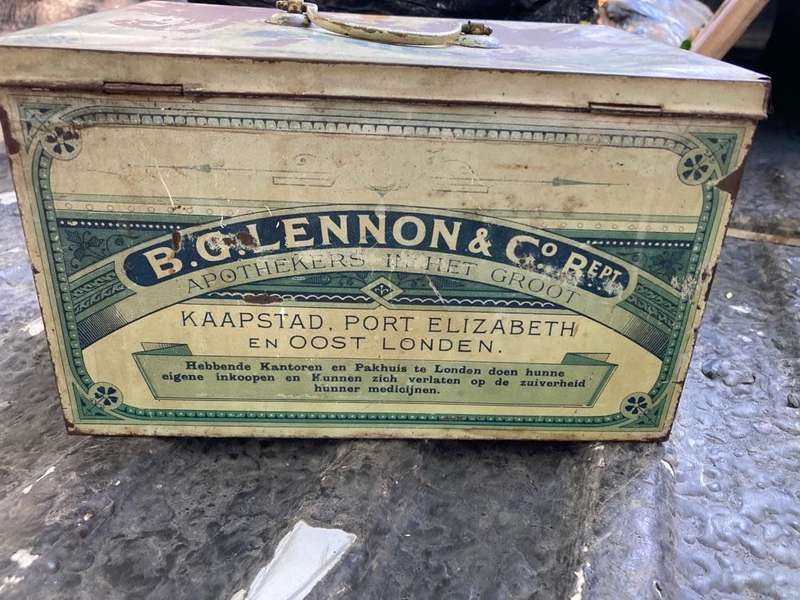 Lennon Medicine Tin with Bottles