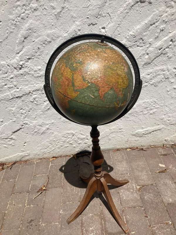 Vintage Standing Replogle World Globe ( 85 cm )
