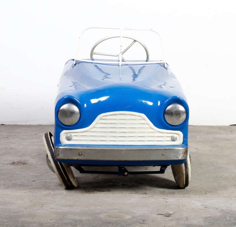 Beautiful Pedal Car ( Used in Sanlam ad, 100 x 40 x 52 cm )