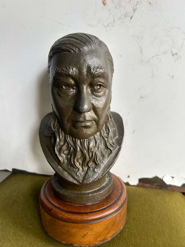 Rare Bronze Bust. Pres.Paul Kruger by Coert Steynberg ( 22 cm )1945