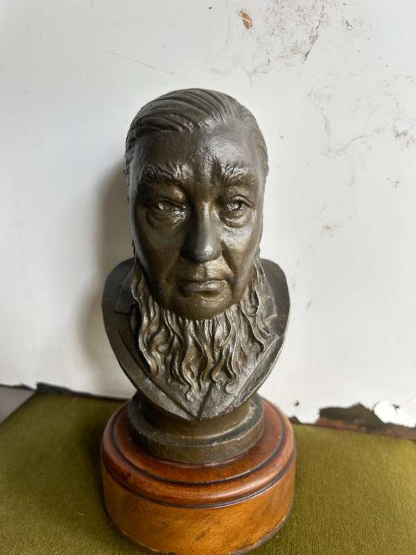Rare Bronze Bust. Pres.Paul Kruger by Coert Steynberg ( 22 cm )1945