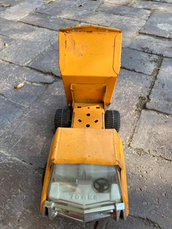 Tinplate Yellow Tonka Truck ( 22 cm )