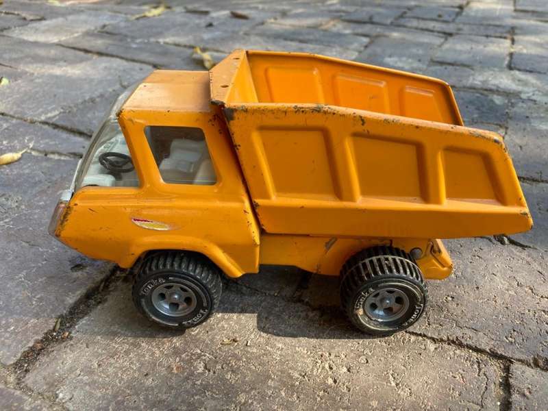 Tinplate Yellow Tonka Truck ( 22 cm )