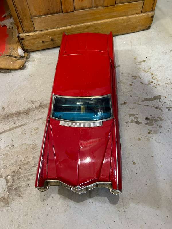 Huge Japanese Tinplate Cadillac in good condition ( 64 cm )