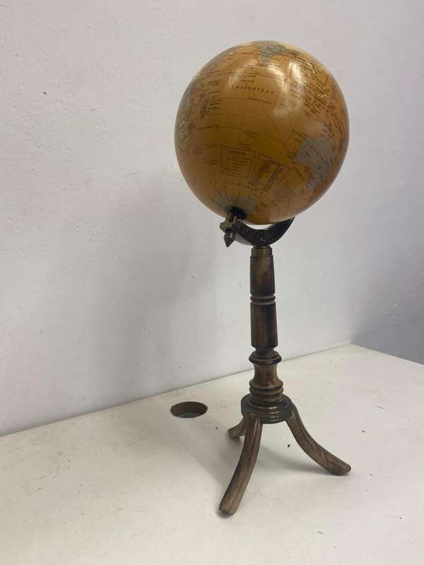 Beautiful Standing Globe ( 57 cm )