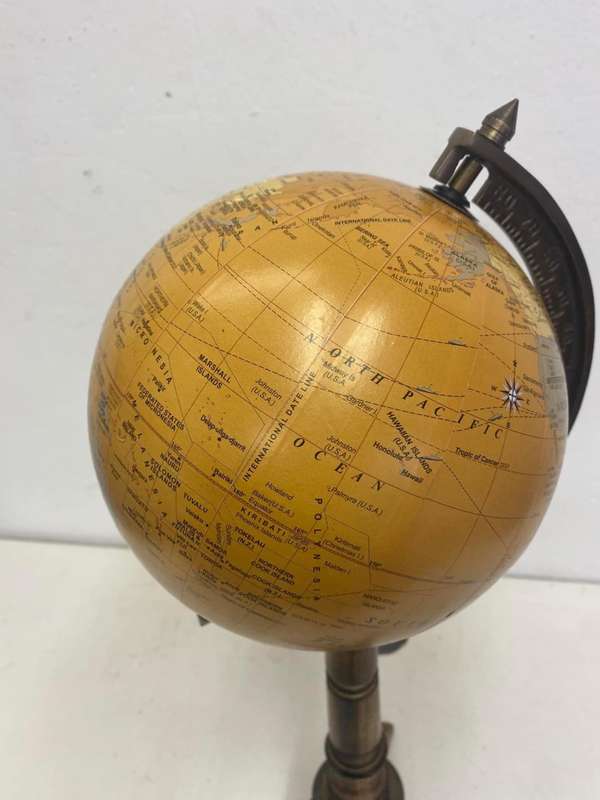 Beautiful Standing Globe ( 57 cm )