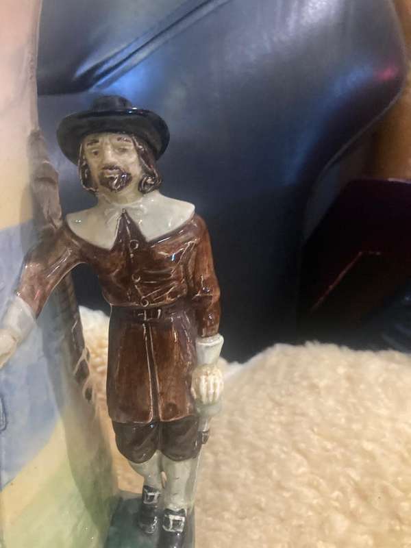 Royal Doulton Loving Cup. Jan van Riebeeck Commemorative Cup. 226/ 300 Made. 26 cm ( cracked)