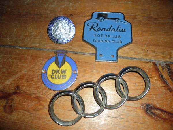 CAR BADGES