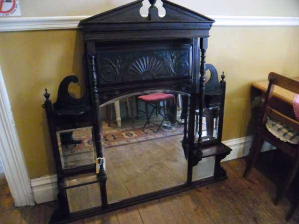VICTORIAN MAHOGANY OVERMANTEL ( 140 X 118 CM )