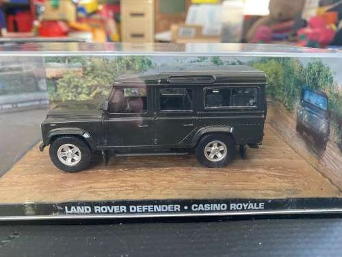James bond toy car ( Land Rover)