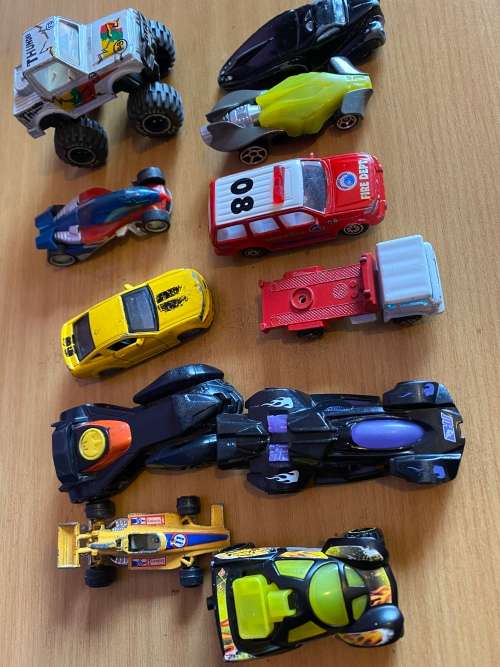 Toy cars ( small lot)