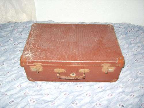 vintage 1950s-60s suitcase