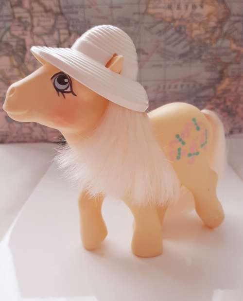 My Little Pony G1 - Kiss Curl with hat