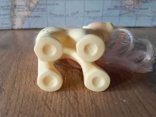 My Little Pony G1 Flutter Pony Rosedust with comb
