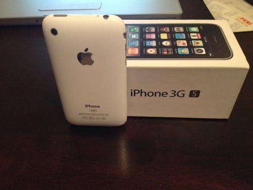 Apple iPhone 3gs 32GB with free quality cover and protective sleeve