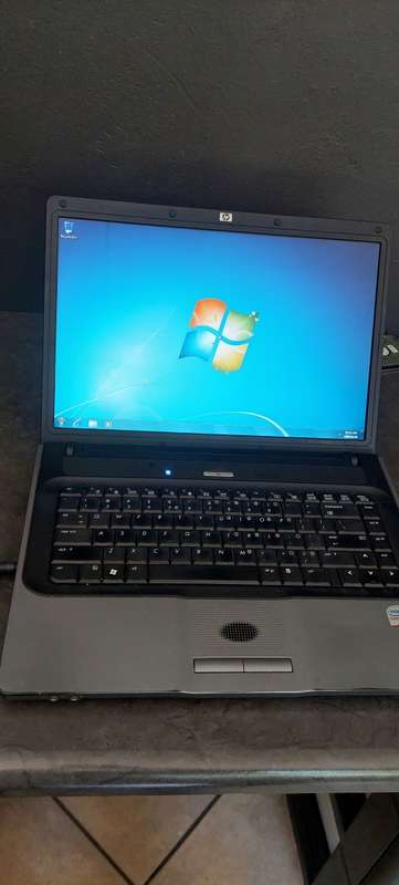 HP Latop Intel Windows 7 pro
