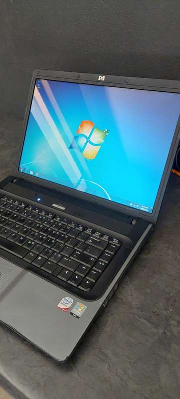 HP Latop Intel Windows 7 pro
