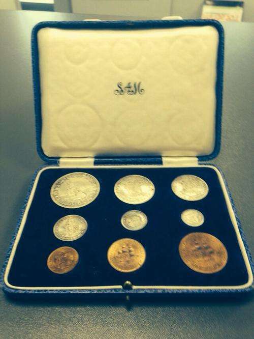 !!! 1952 SOUTH AFRICA SHORT PROOF SET IN ORIGINAL BLUE MINT BOX !!! LOW START ! VALUE OVER R1500 !
