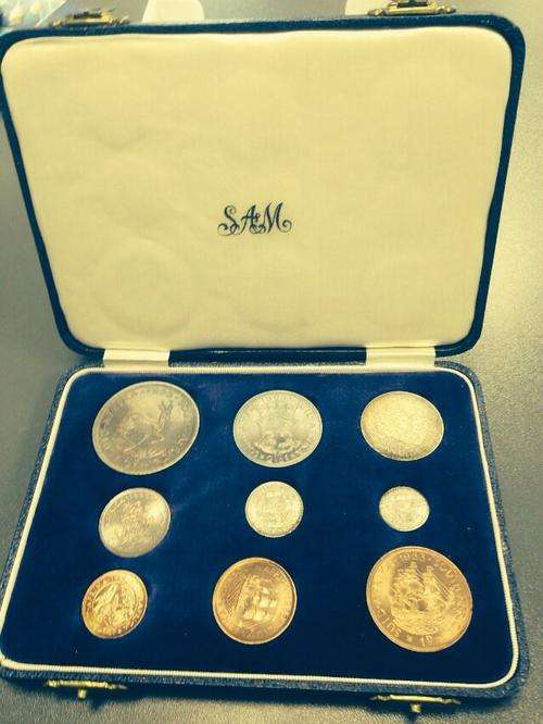 !!! 1953 SOUTH AFRICA SHORT PROOF SET IN ORIGINAL BLUE MINT BOX !!! LOW START ! VALUE OVER R1900 !