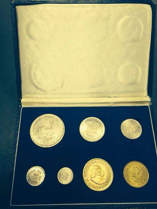 !!! 1961 SOUTH AFRICA SHORT PROOF SET IN ORIGINAL BLUE MINT BOX !!! LOW START ! VALUE OVER R1700 !