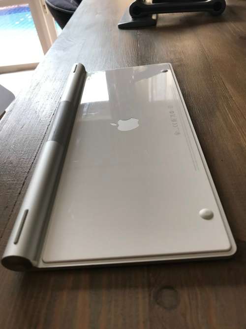 Apple Bluetooth Keyboard