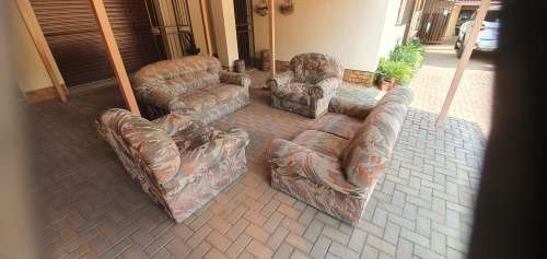 Lounge suites