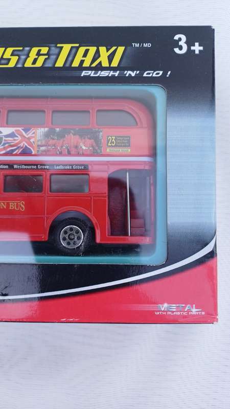 Transportation: Streets of London Taxi & Bus Die Cast set made by Realtoy