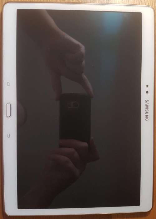 Samsung Galaxy Tab S 16GB 10.5" Wifi/LTE + Logitech Type-S Key Board Cover!