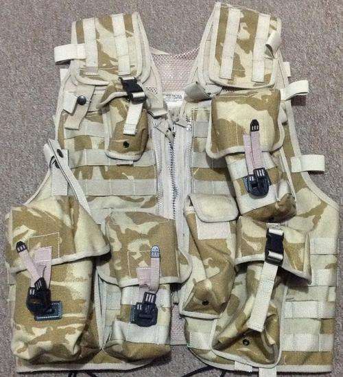 *RARE*ORIGINAL* British Army Tactical Desert Molle camo Vest *BRAND NEW*