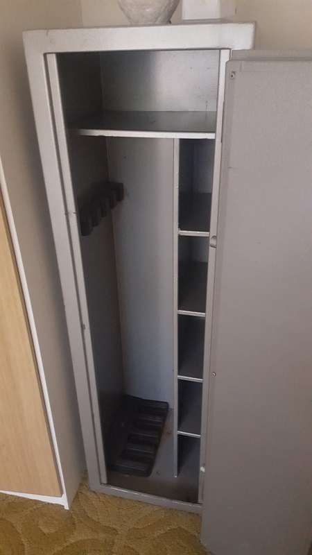 Austen Rifle Safe