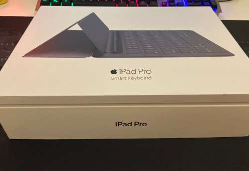 iPad Pro 12.9 - inch & Apple Smart Keyboard