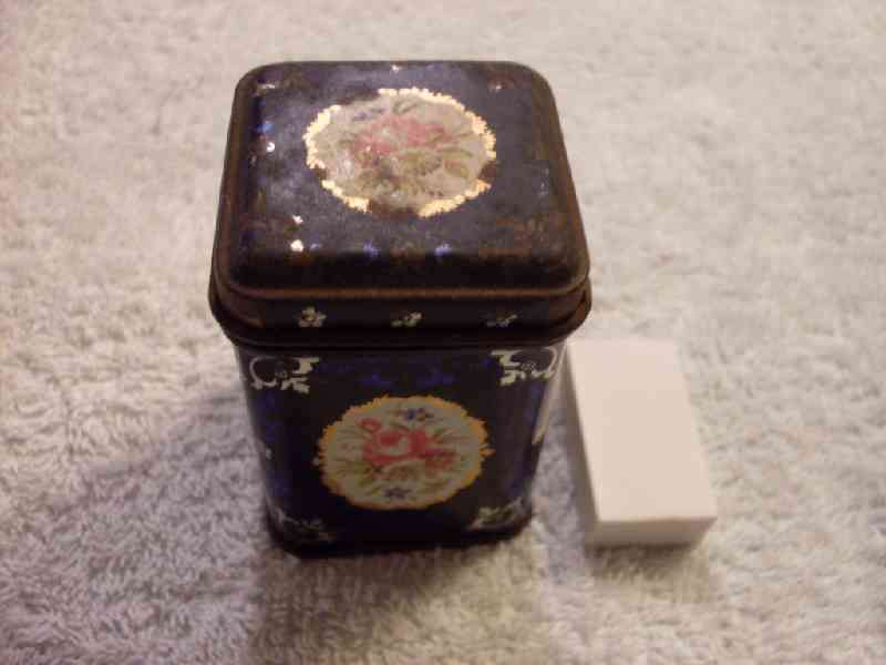 Small tin