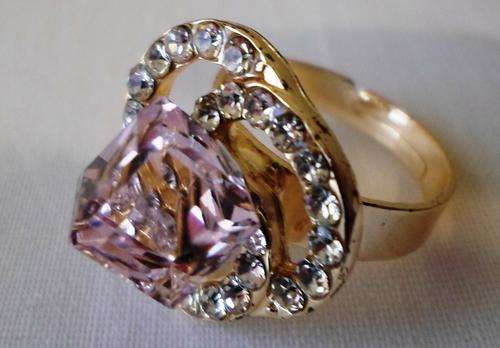 CrAze R1 Auction(2 days only) - Stunning Rose Gold Plated Ring +Pink Stone ! click for more images