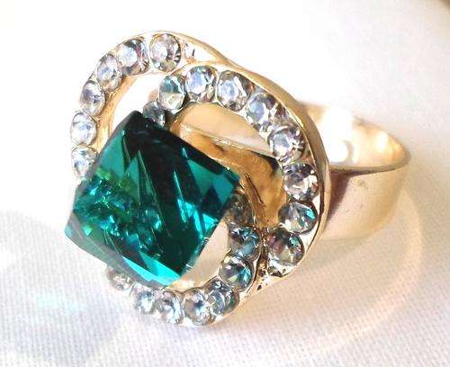 CrAzE R1 Auction(2 days only) - Rose Gold Plated Ring +S-Emerald Stone ! click for more images