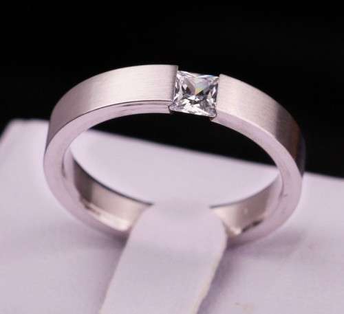 **New**Titanium And Stainless Steel Ring With Diamond Stone - CraZe R1 Auction !