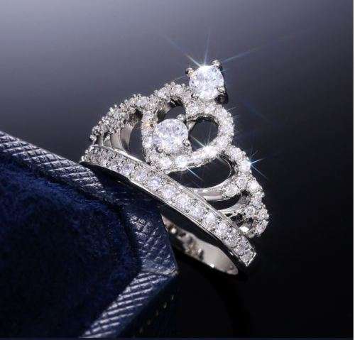 **New** Princess Crown Ring , Diamond Crystal 925 Silver Plated ~ Craze Auction  !