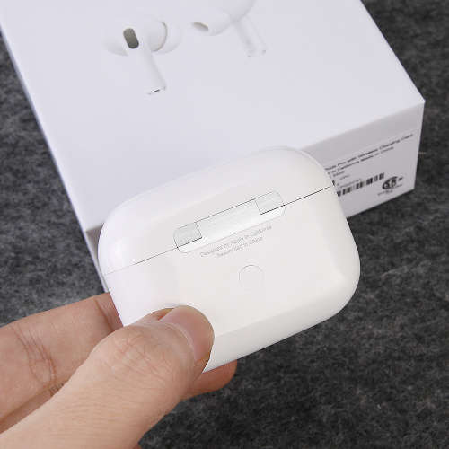 *CrAze Auction*Authentic Apple Airpods Pro | Noise Cancellation | Siri + More ! - Weekend special !