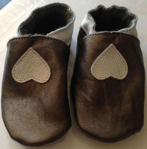 Leather baby shoes