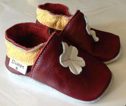 Leather baby shoes