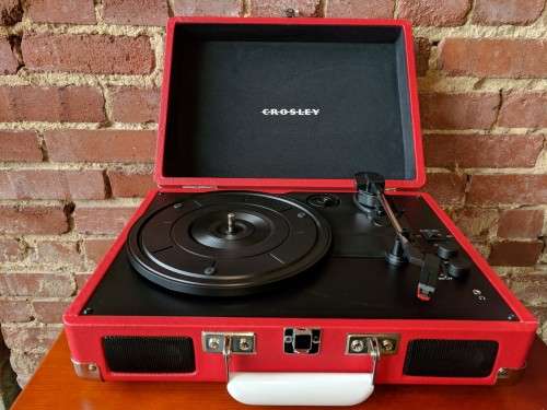 Crosley Cruiser Deluxe Turntable - Red
